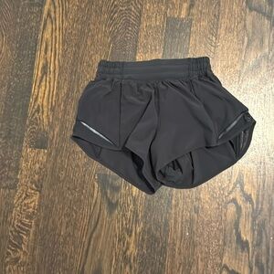 Lululemon size 2 hotty hot short in black